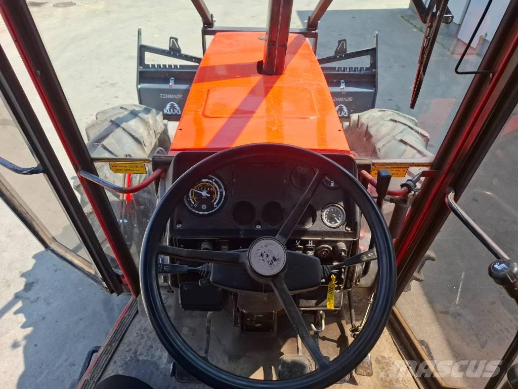 Same Laser Traktor med skogsutstyr