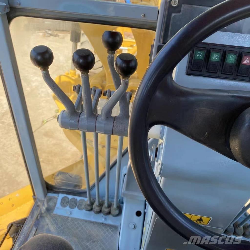 CAT 140 K Veihøvler