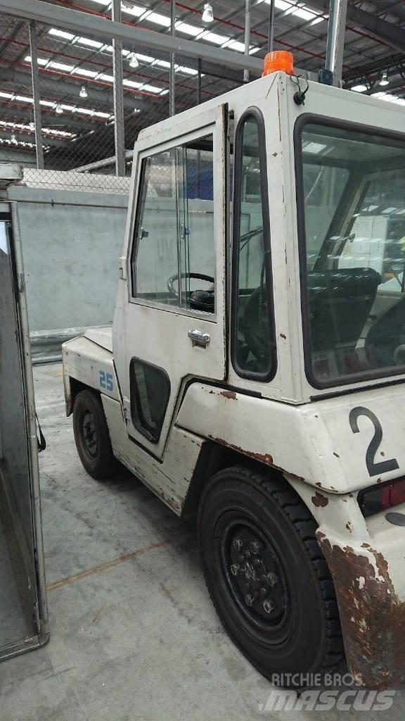Toyota 42-2TD25 Truck - Annet
