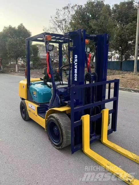 Komatsu FD 30 T-14 Diesel Trucker