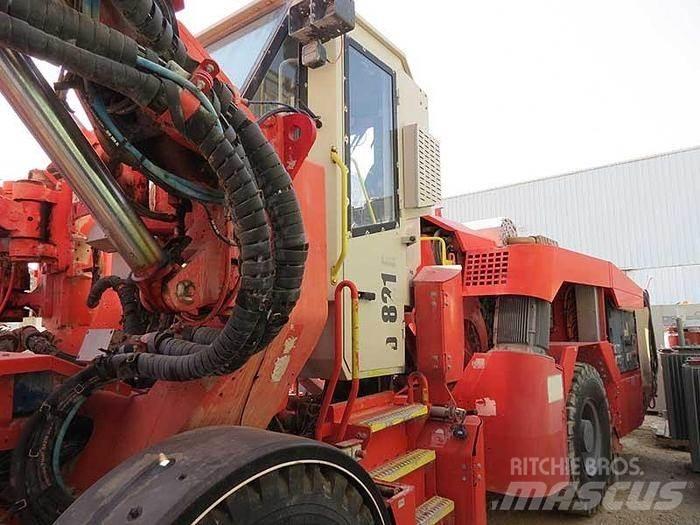 Sandvik DT 821 SC Borerigger