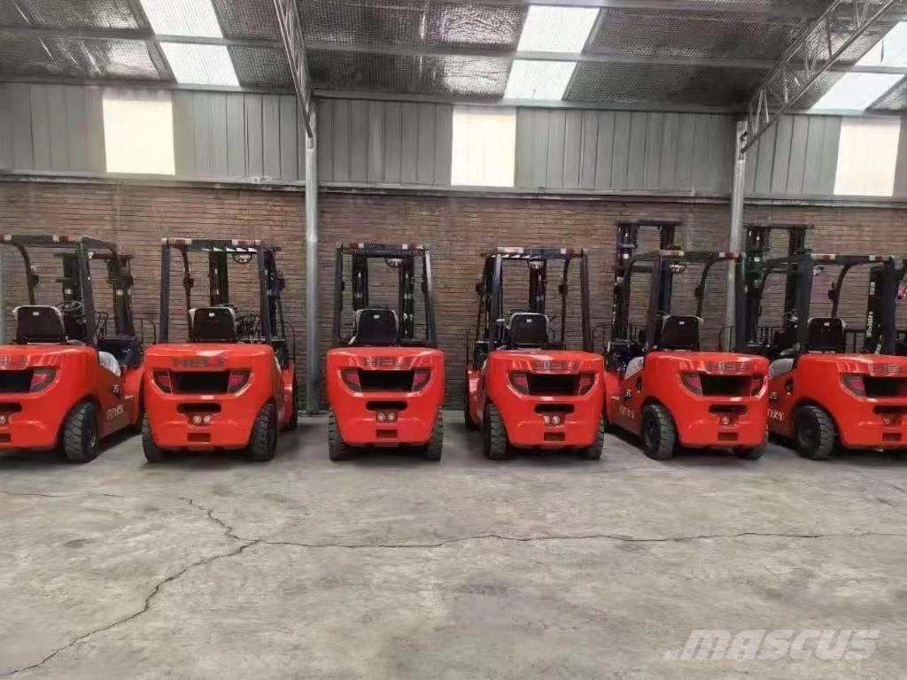 Heli CPCD 35 Diesel Trucker