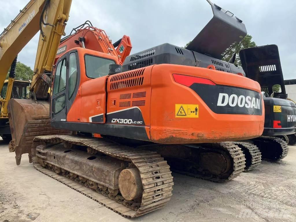 Doosan DX300LC-9C Beltegraver