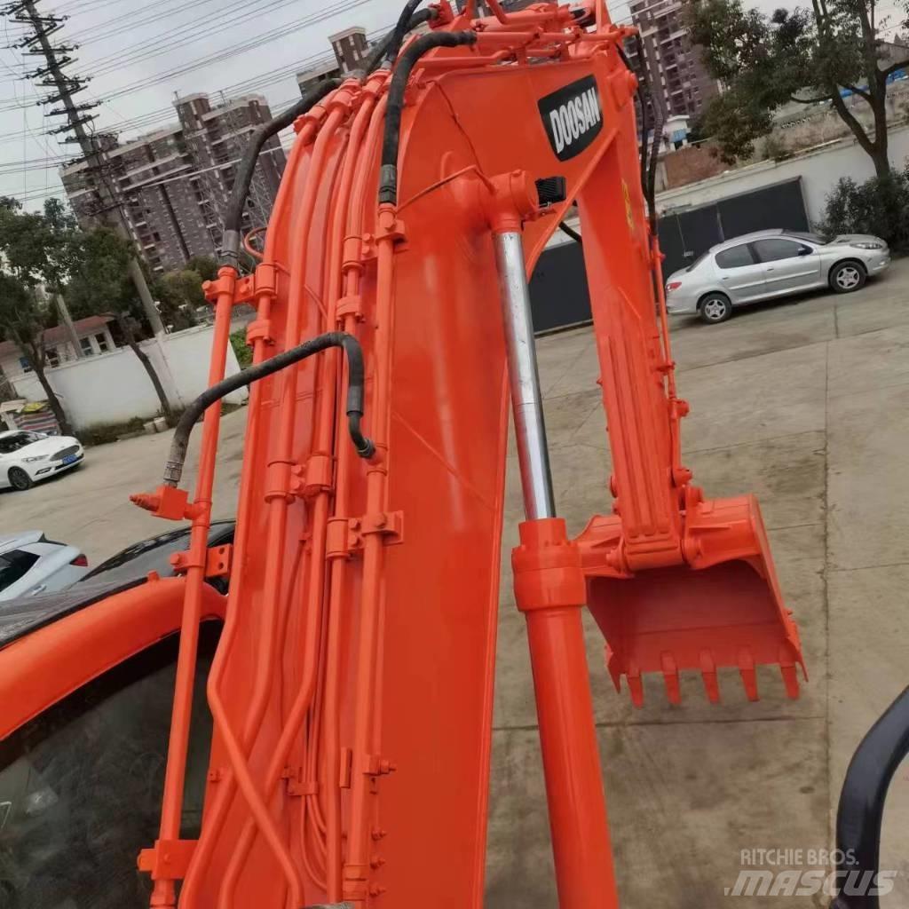 Doosan DX 225 LC Beltegraver