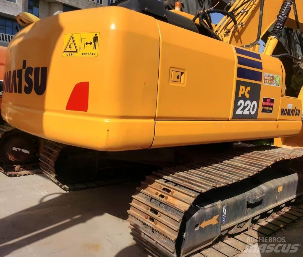 Komatsu PC 220-7 Beltegraver