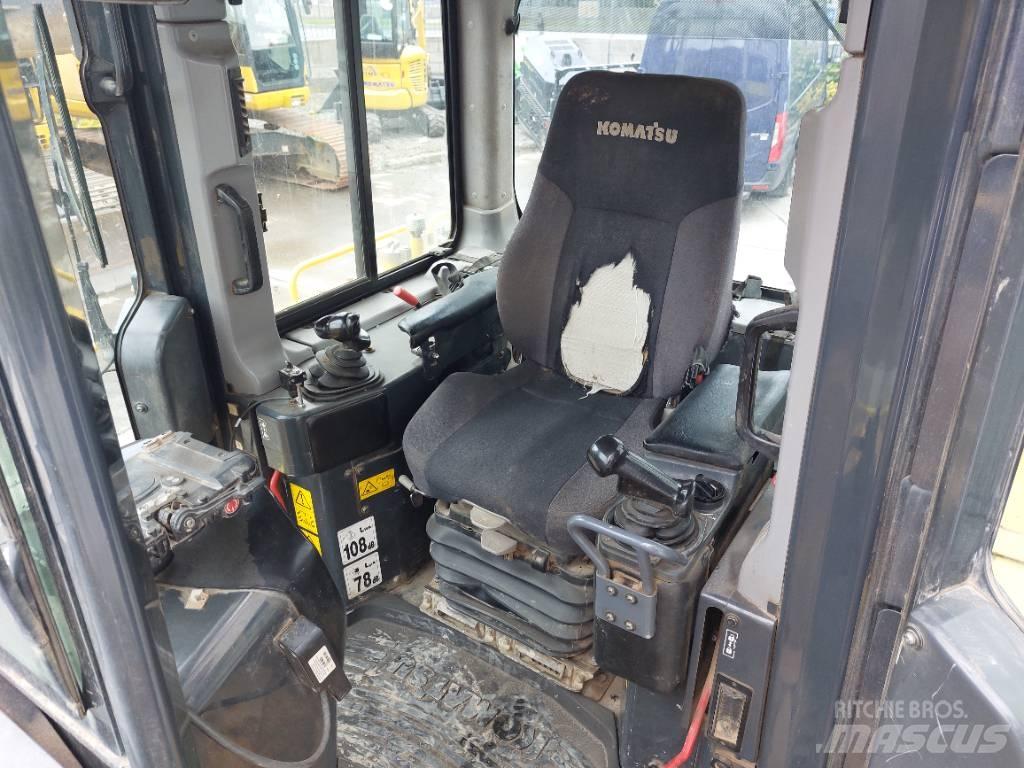 Komatsu D65PX-18 Dozere Beltegående