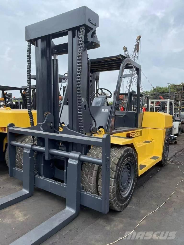 Komatsu 20 Ton Diesel Trucker