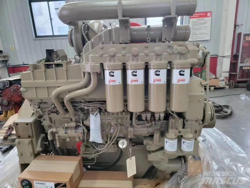Cummins QST30 Motorer