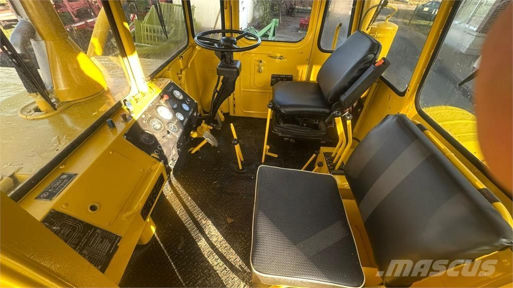 Kirovets K700A V8 Traktorer