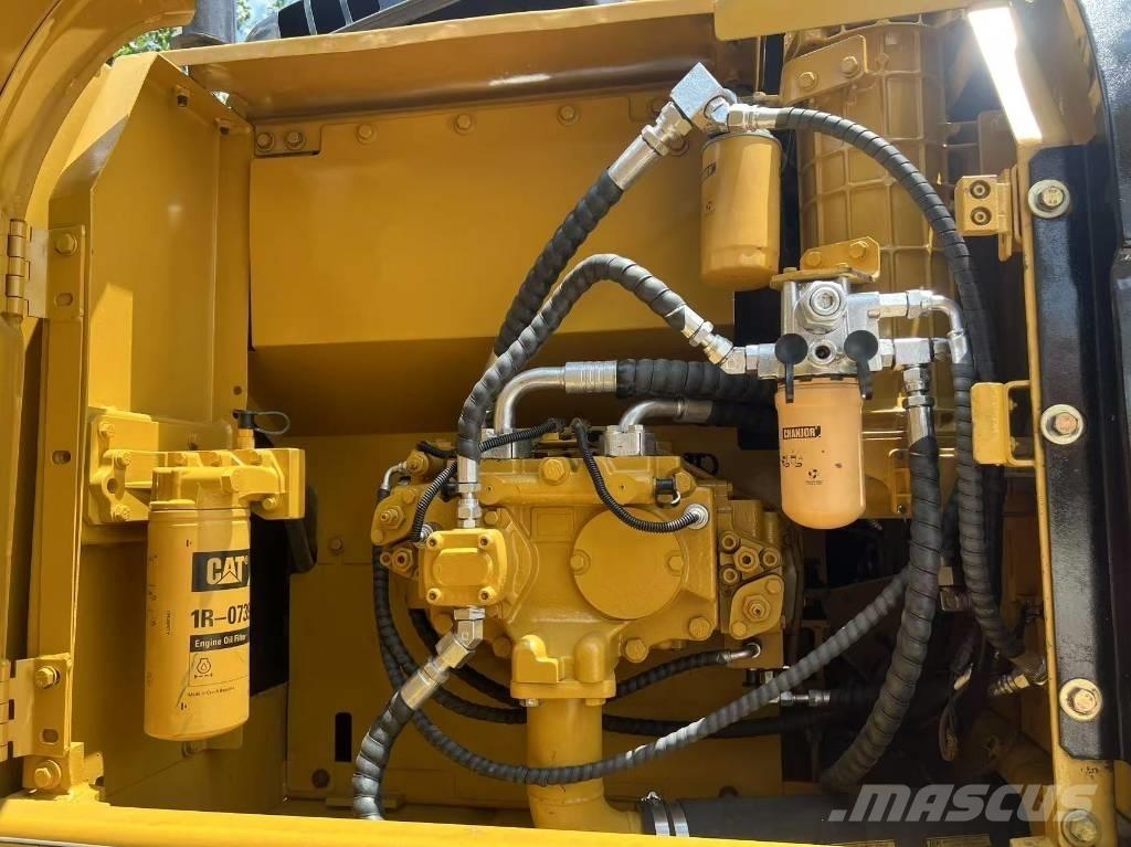 CAT 323 D L Beltegraver