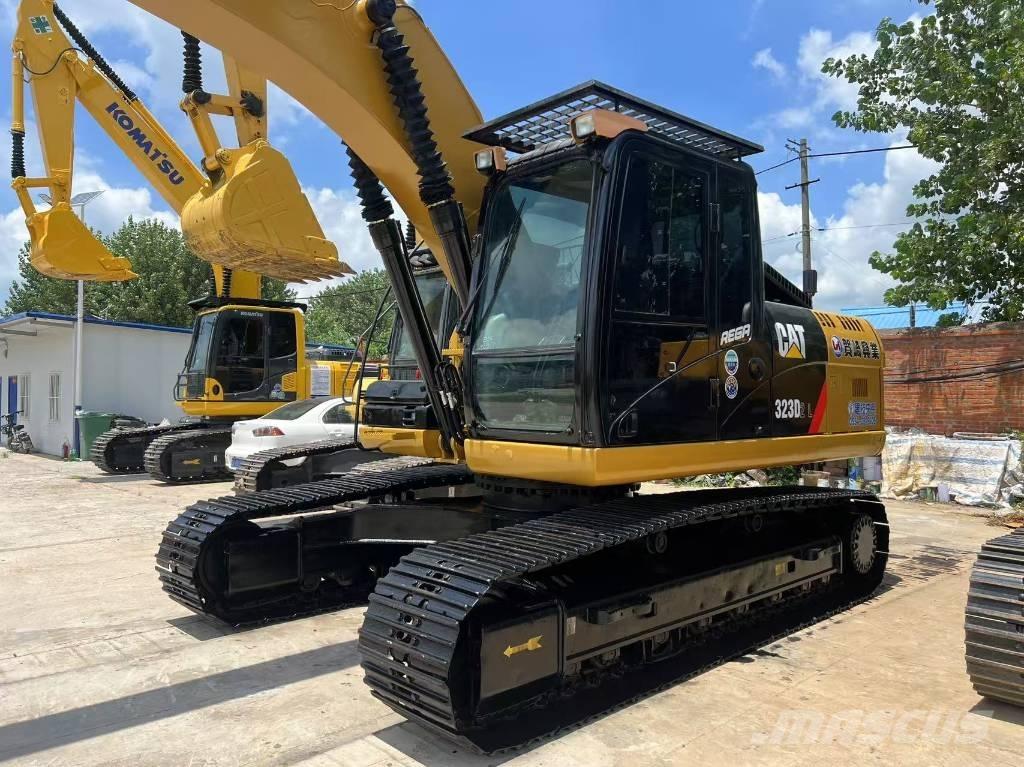 CAT 323 D L Beltegraver
