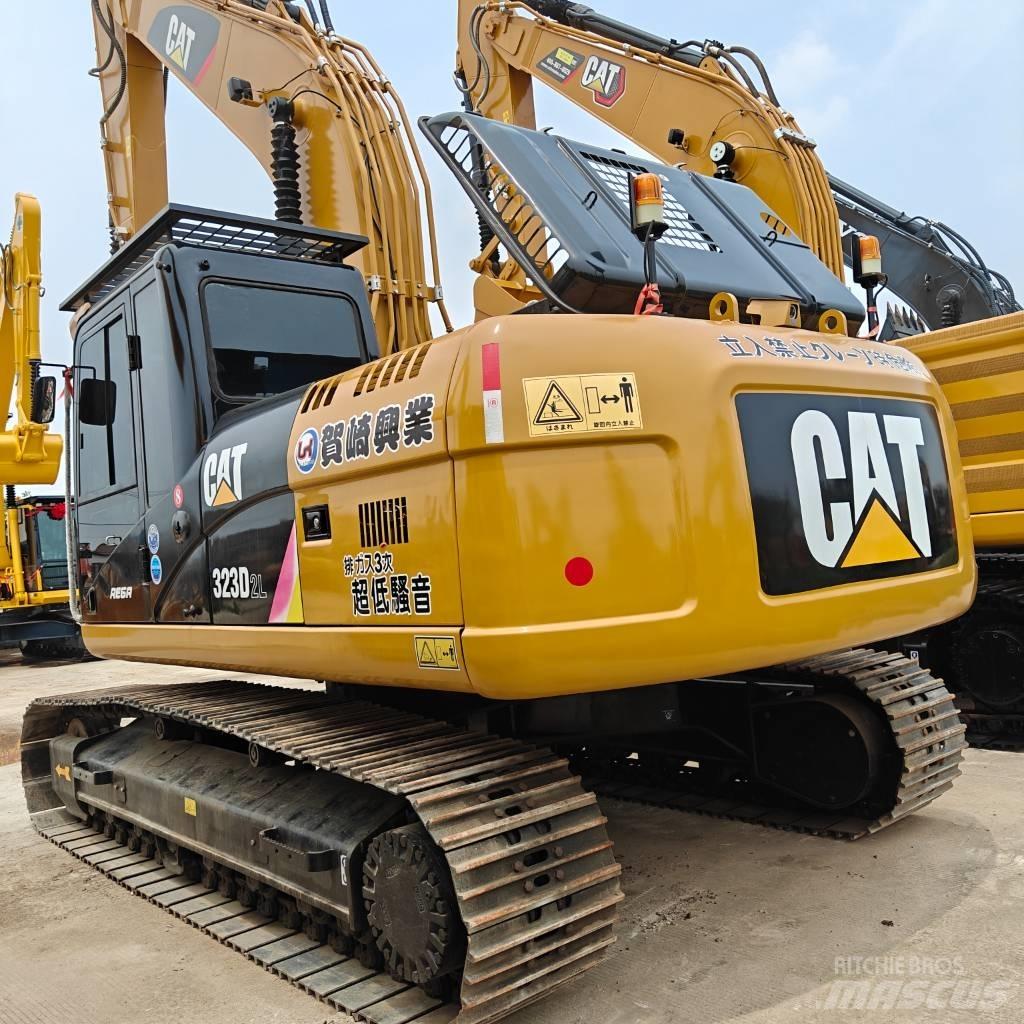 CAT 323 D L Beltegraver