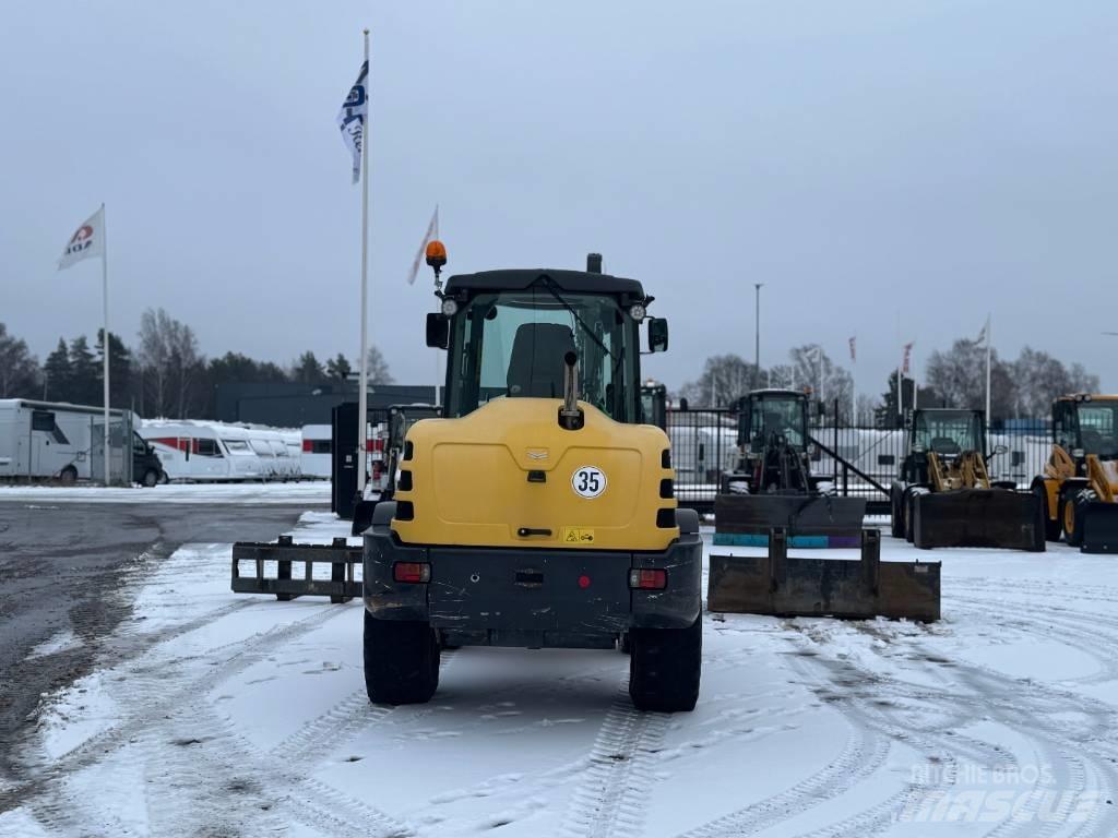 Yanmar V 120 Hjullastere