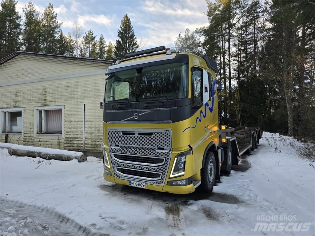 Volvo FH 16 750 Spesialbiler for transport av skogsmaskiner