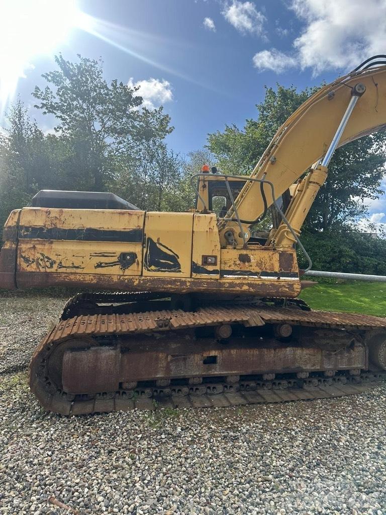 CAT 325 L Beltegraver