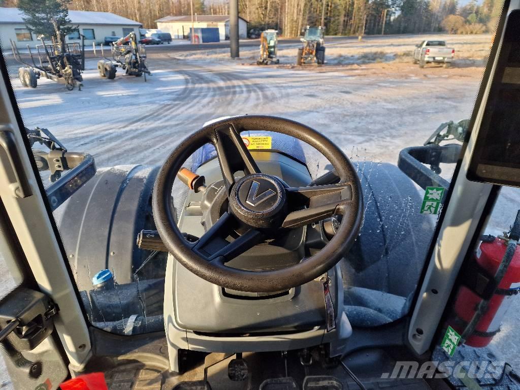 Valtra T 215 V Traktorer