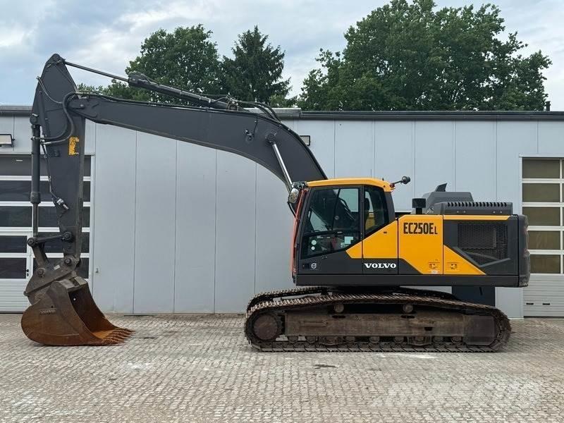 Volvo EC 250 EL Beltegraver