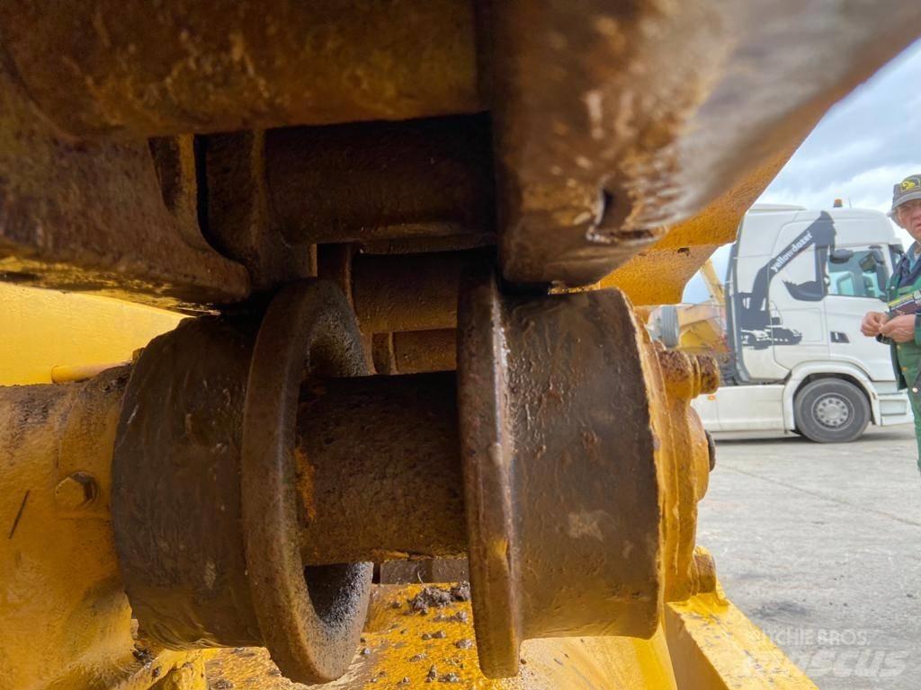 CAT D 8 Dozere Beltegående