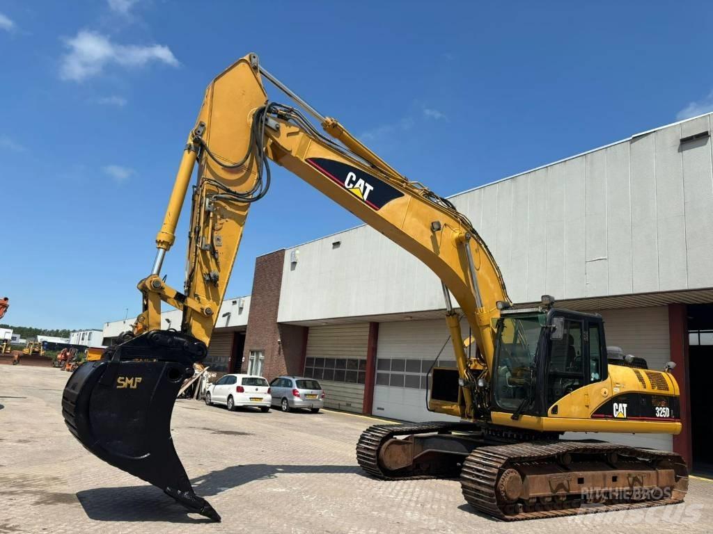 CAT 325 D L Beltegraver