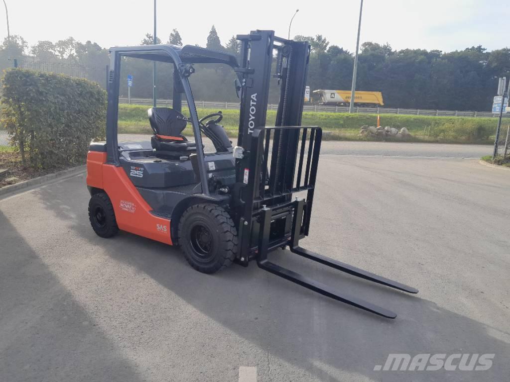 Toyota 52-8 FDF 25 Diesel Trucker