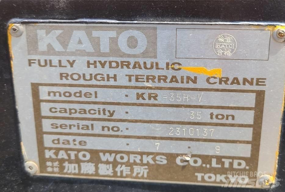 Kato KR35H-V Røff terreng kraner
