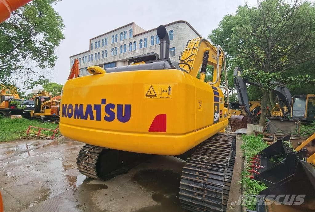 Komatsu PC 220-7 Beltegraver