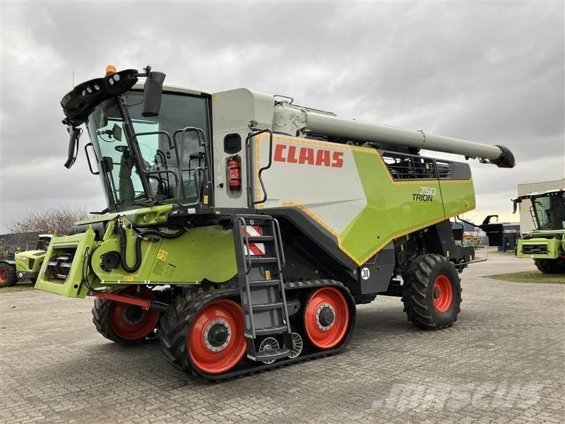 CLAAS TRION 750 TT Skurtreskere