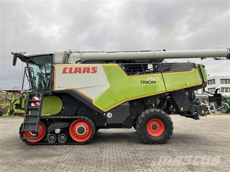 CLAAS TRION 750 TT Skurtreskere