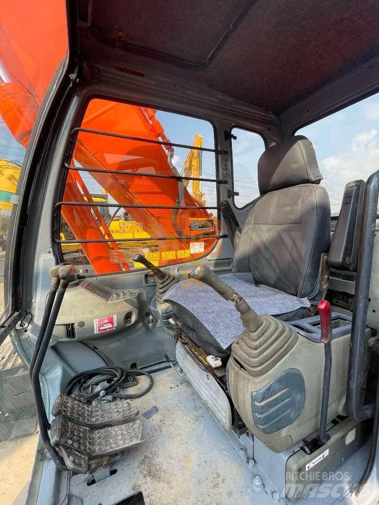 Hitachi EX 200 Beltegraver