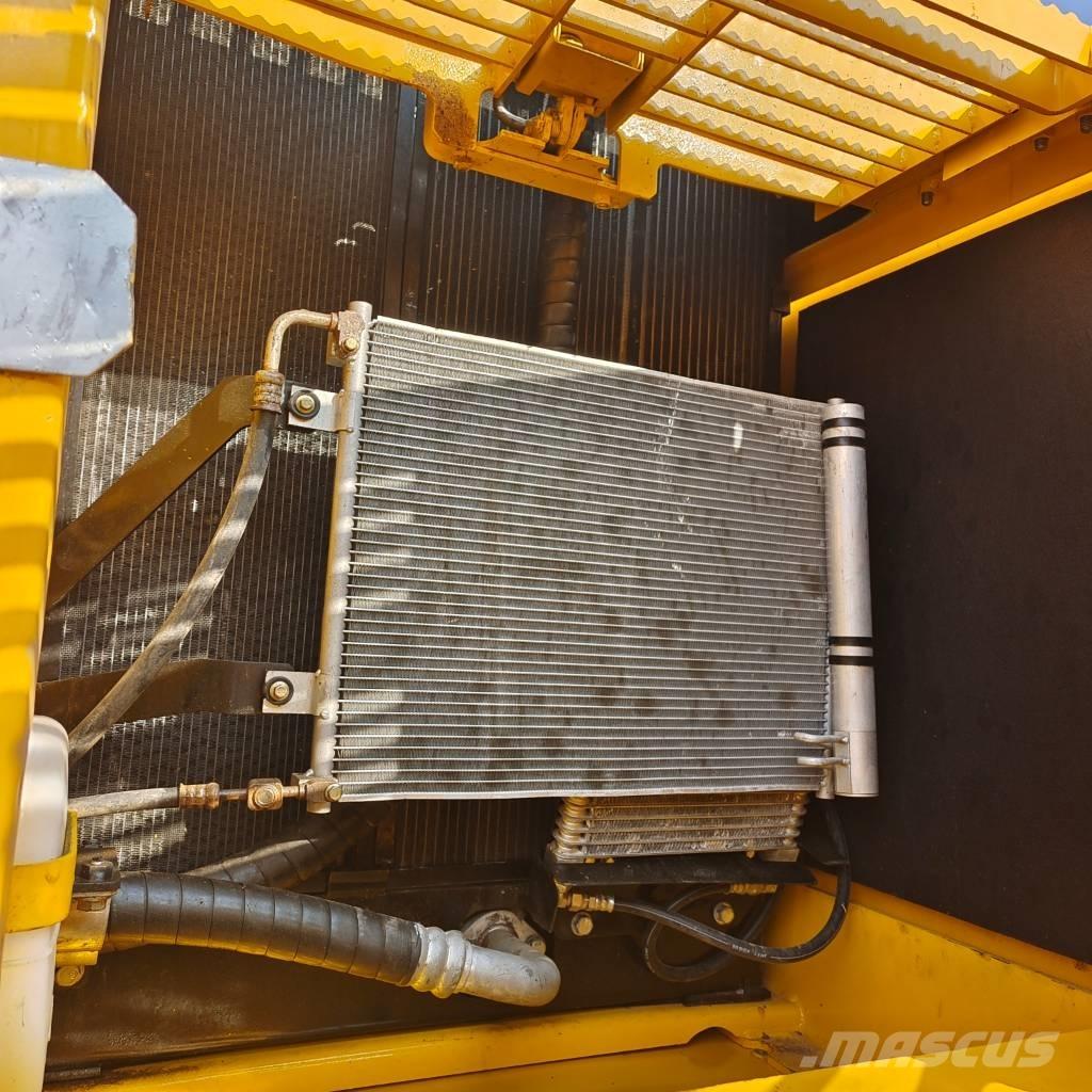 Komatsu PC 200 Beltegraver