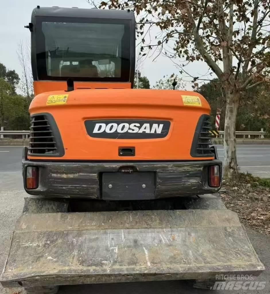 Doosan DX 60 Hjulgravere