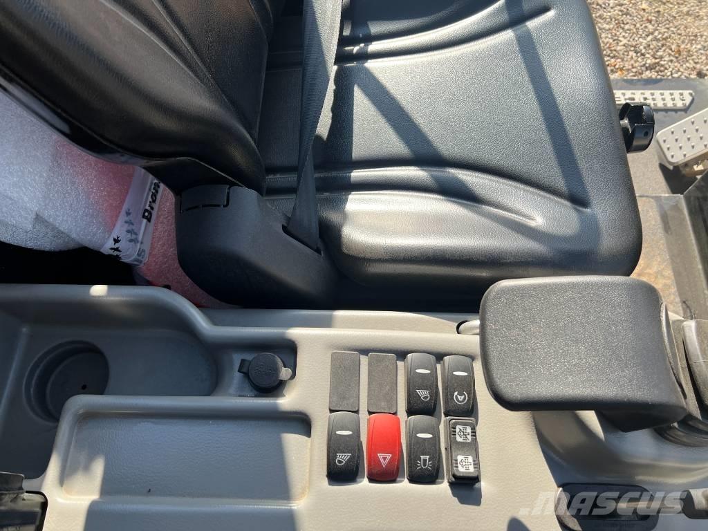JCB 403 Plus Minilastere