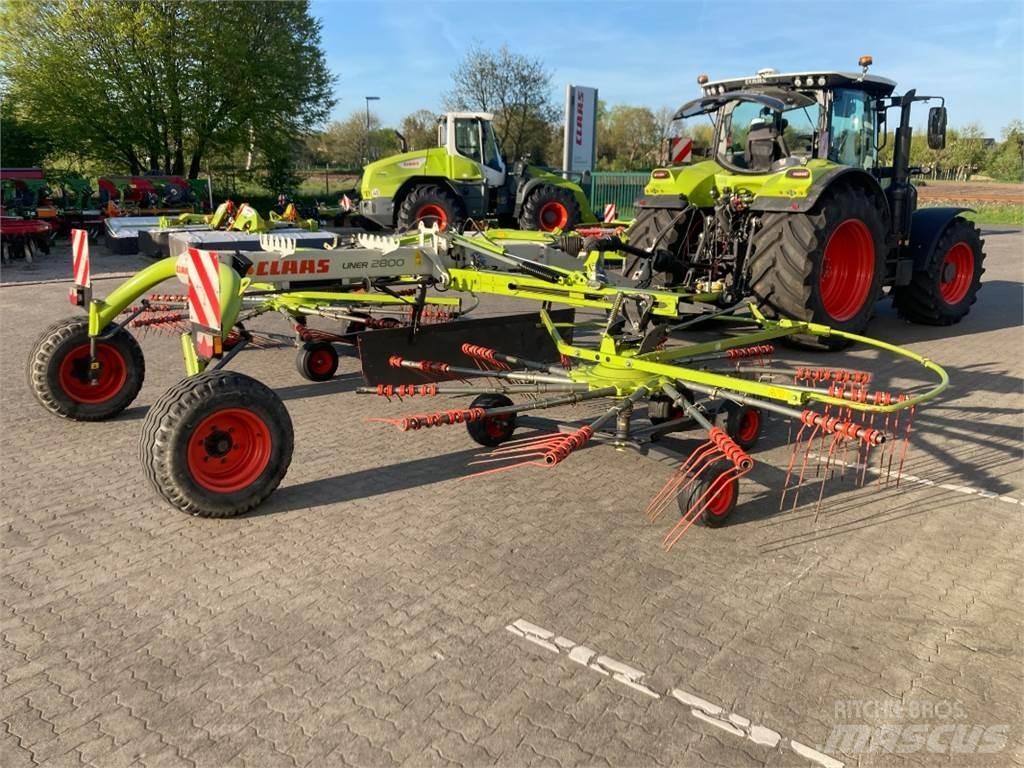 CLAAS Liner 2800 Svanser