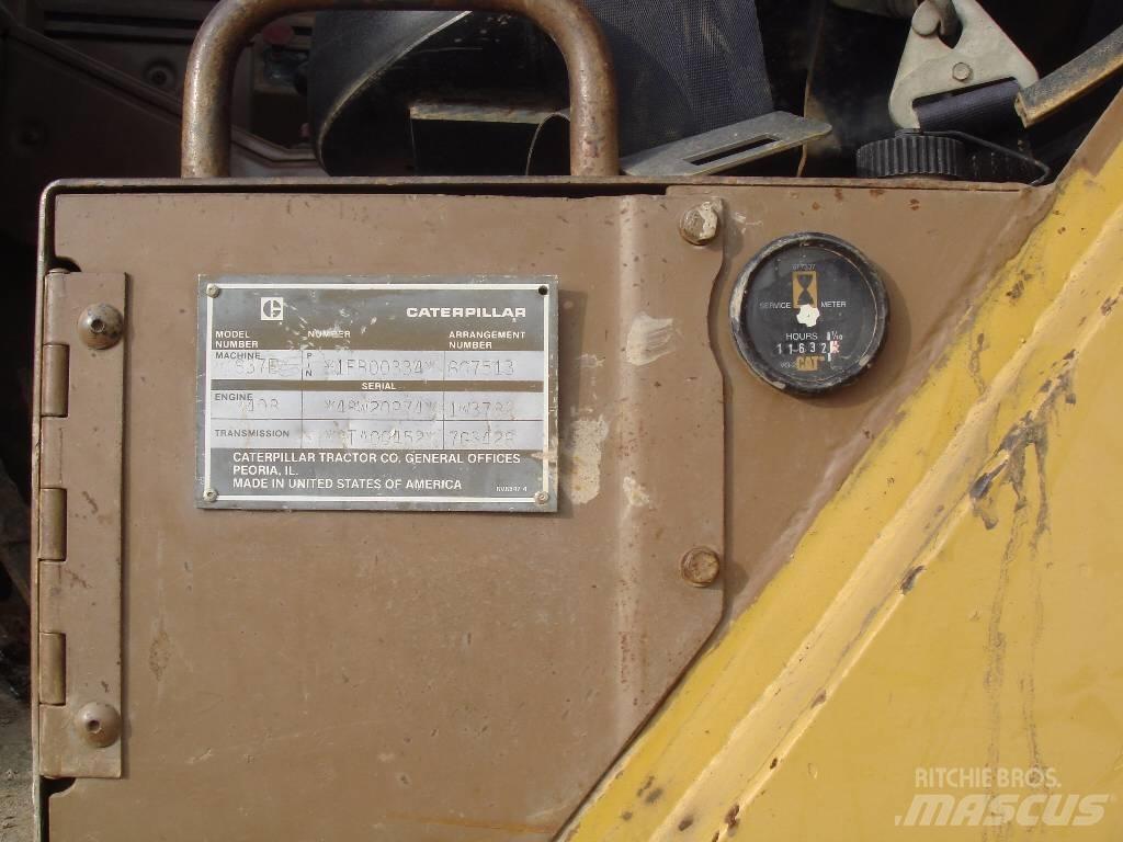 CAT 637E Veiskrape