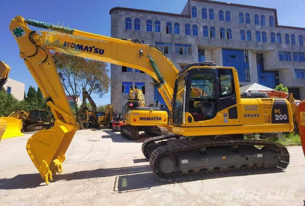 Komatsu PC 200-8 Beltegraver