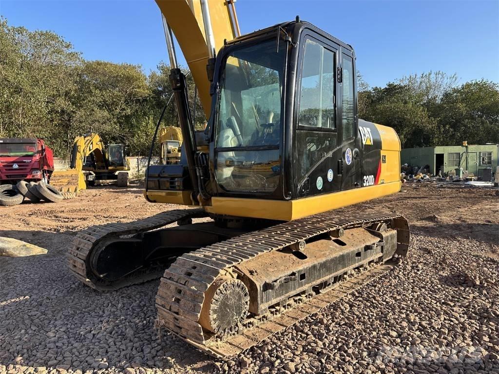 CAT 320 D L Beltegraver