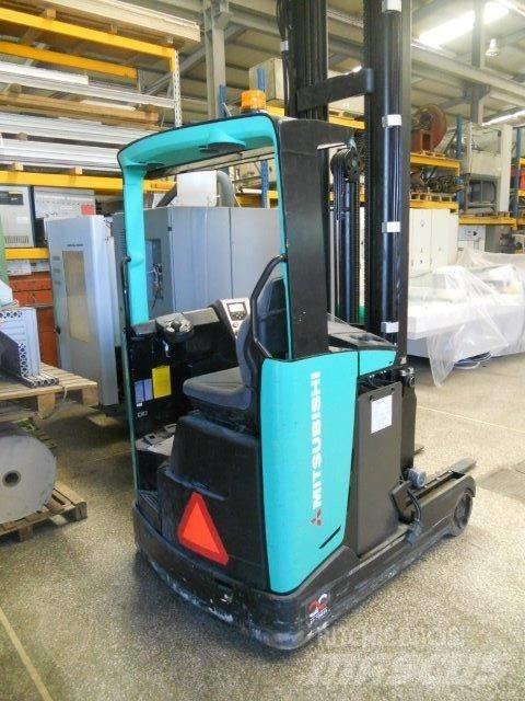 Mitsubishi RB16NH Skyvemasttruck