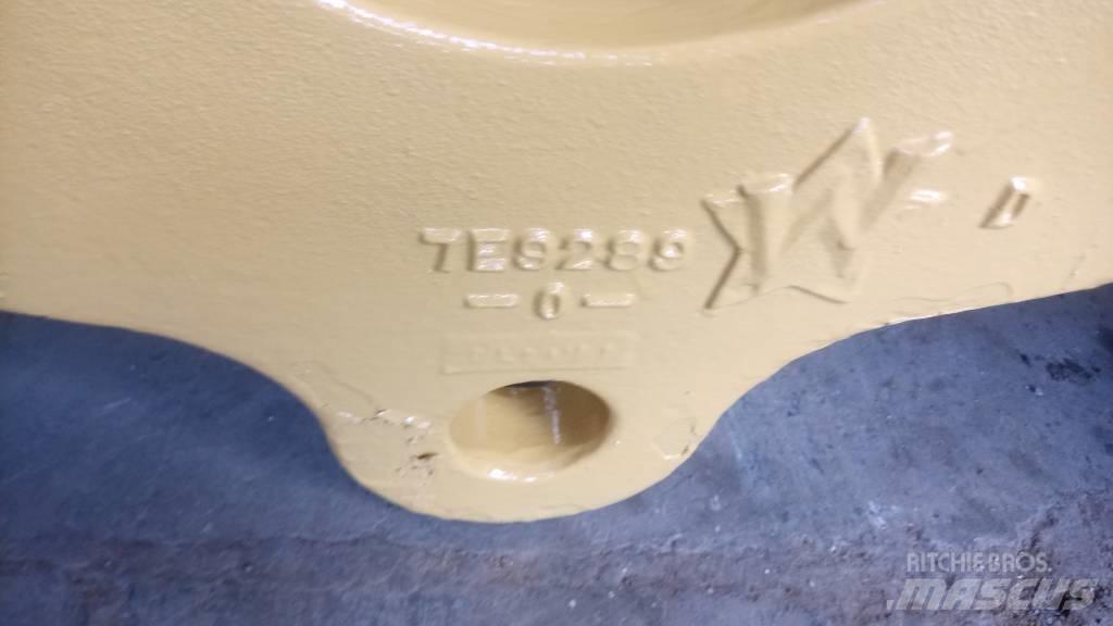 CAT 245 Chassis og understell