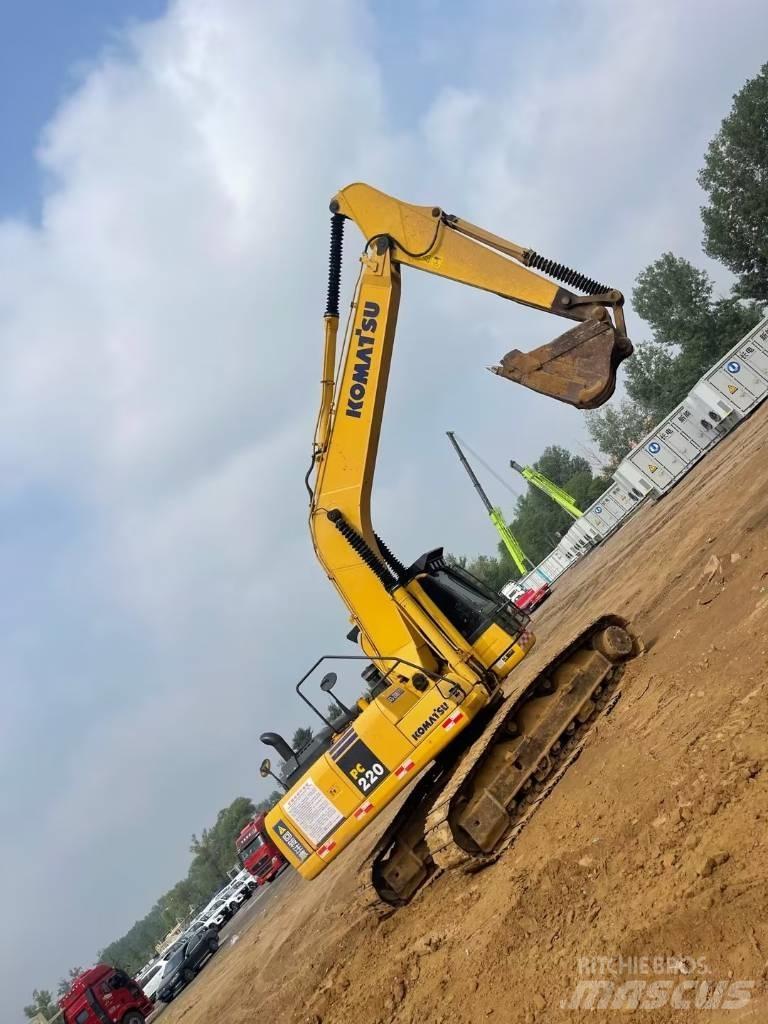 Komatsu pc220-8 Beltegraver
