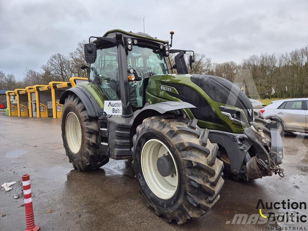 Valtra T235 Traktorer