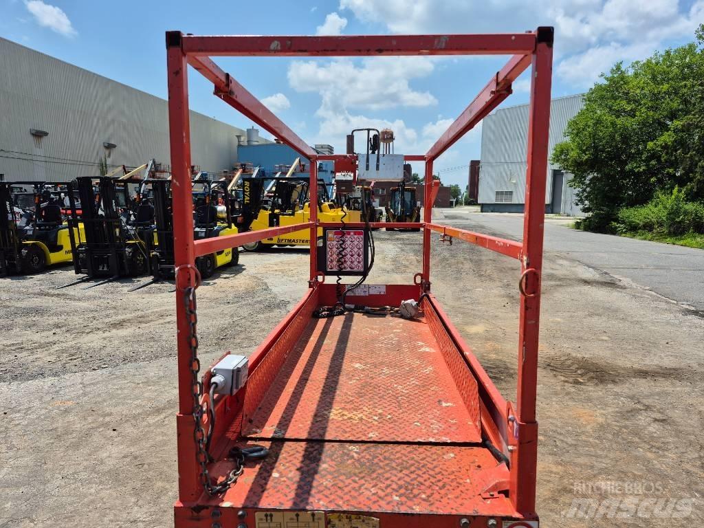 SkyJack SJ 3220 Sakselifter