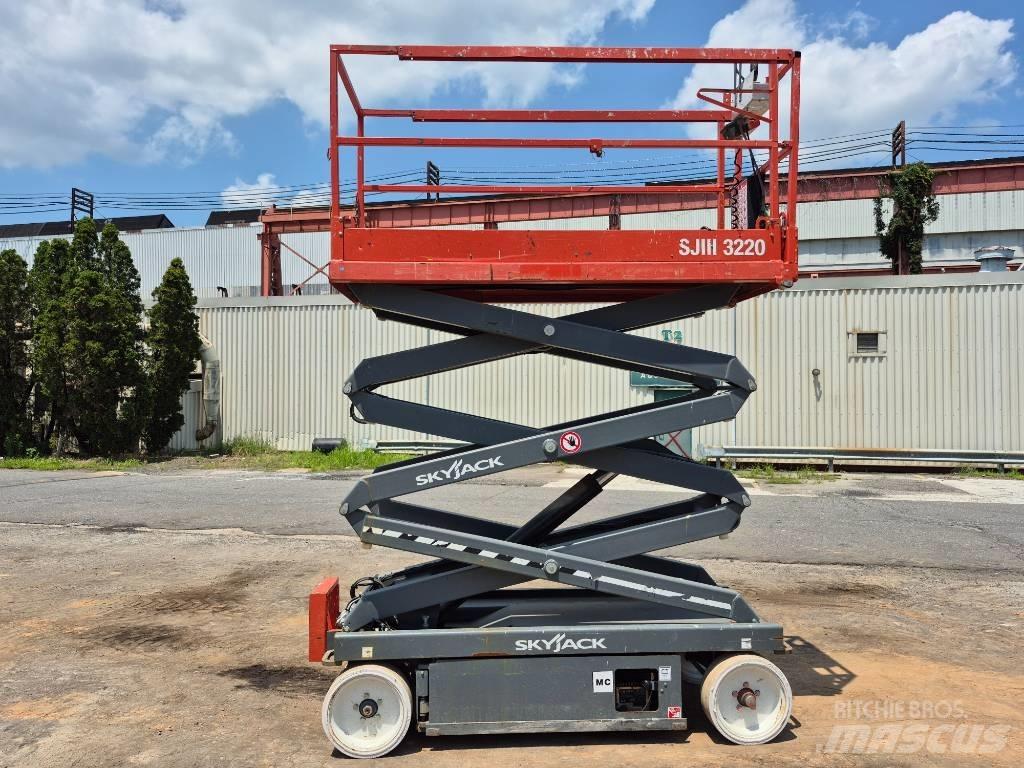 SkyJack SJ 3220 Sakselifter