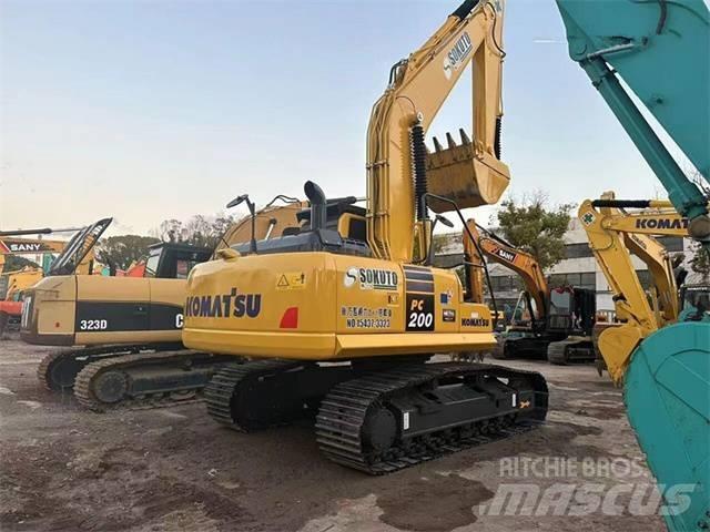 Komatsu PC 200-8 Beltegraver