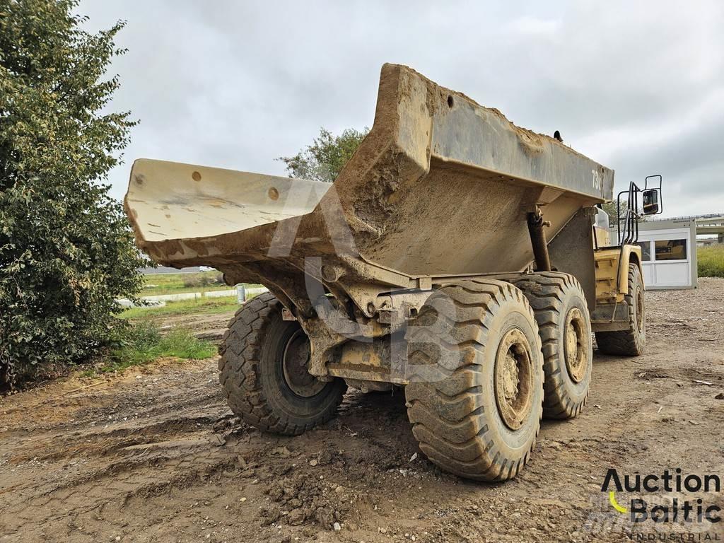 CAT 730 Rammestyrte Dumpere