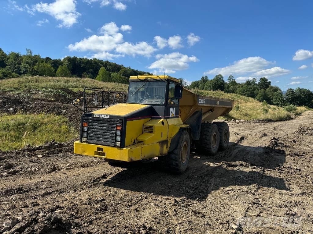 CAT D 300 E Rammestyrte Dumpere