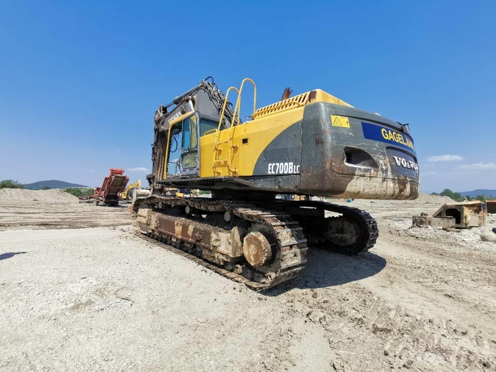 Volvo 700 B Beltegraver