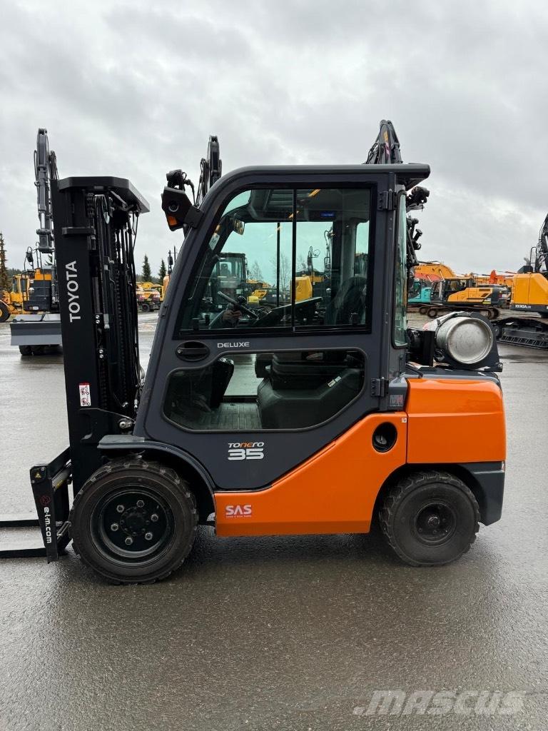 Toyota 02-8 FGJF 35 Propan trucker