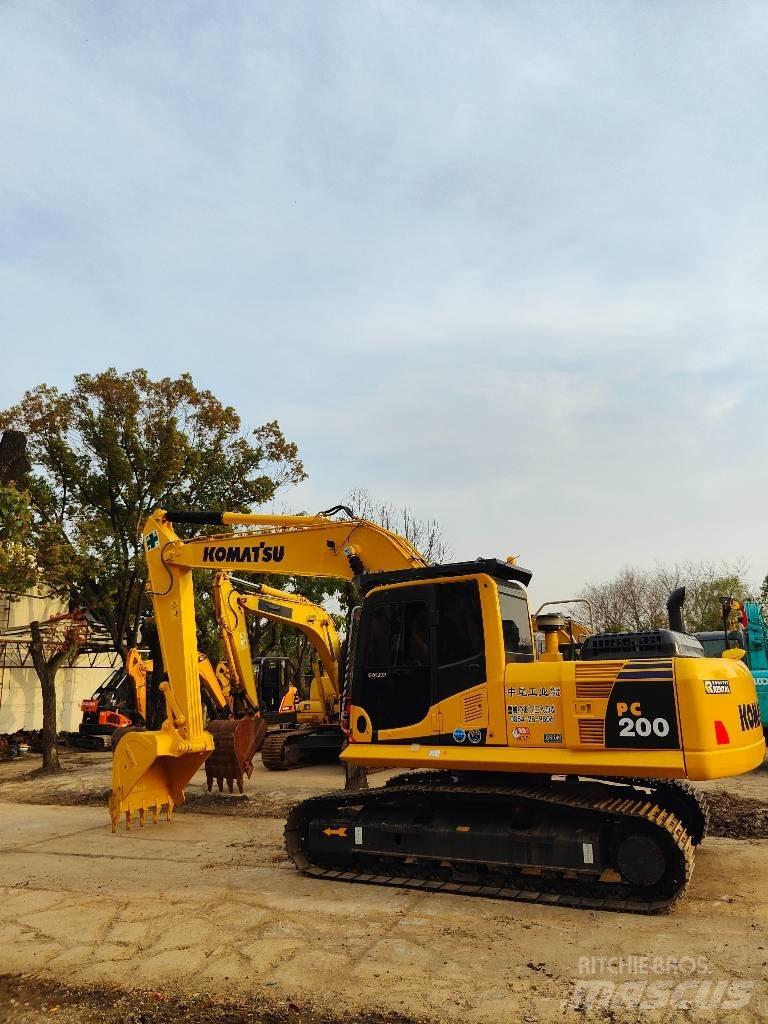 Komatsu PC200 Beltegraver