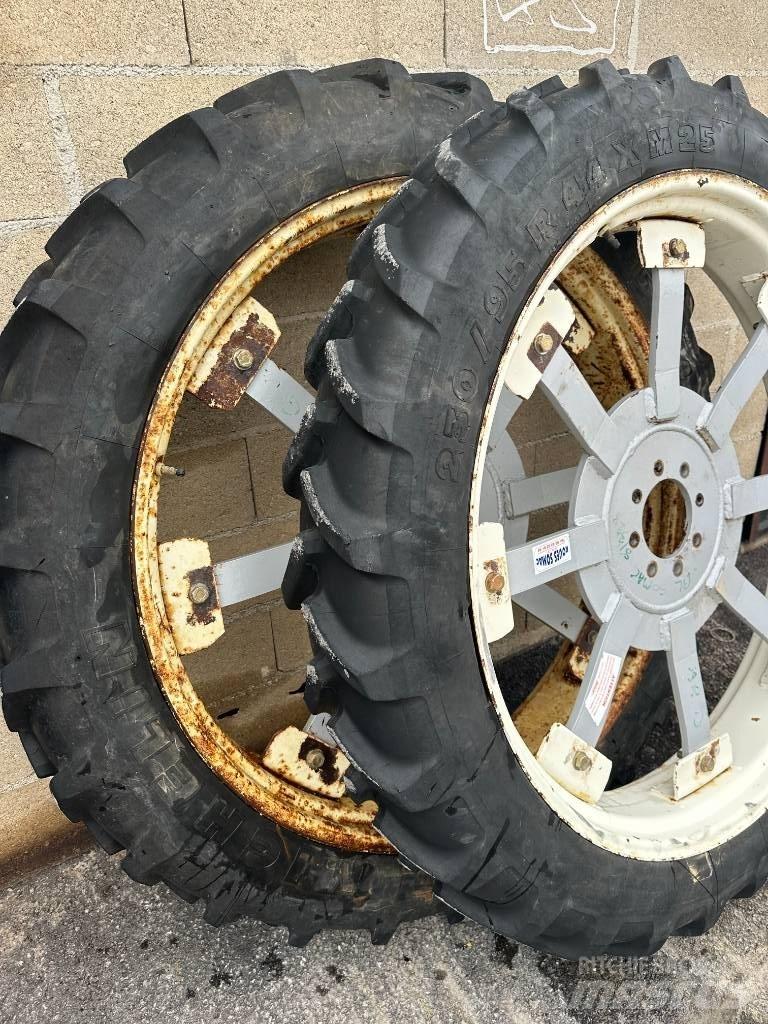 Michelin 230/95R48 Dekk, hjul og felger
