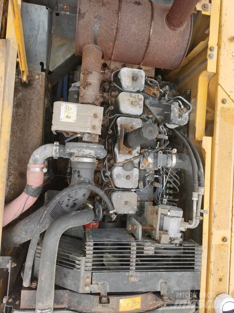 Komatsu PC 200-7 Beltegraver